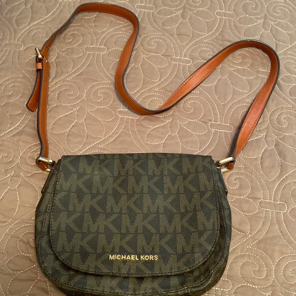 Brand New, Michael Kors Shoulder Purse.
